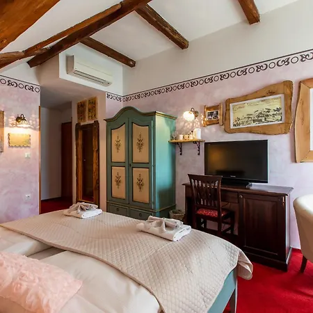 Lectar 3* Radovljica